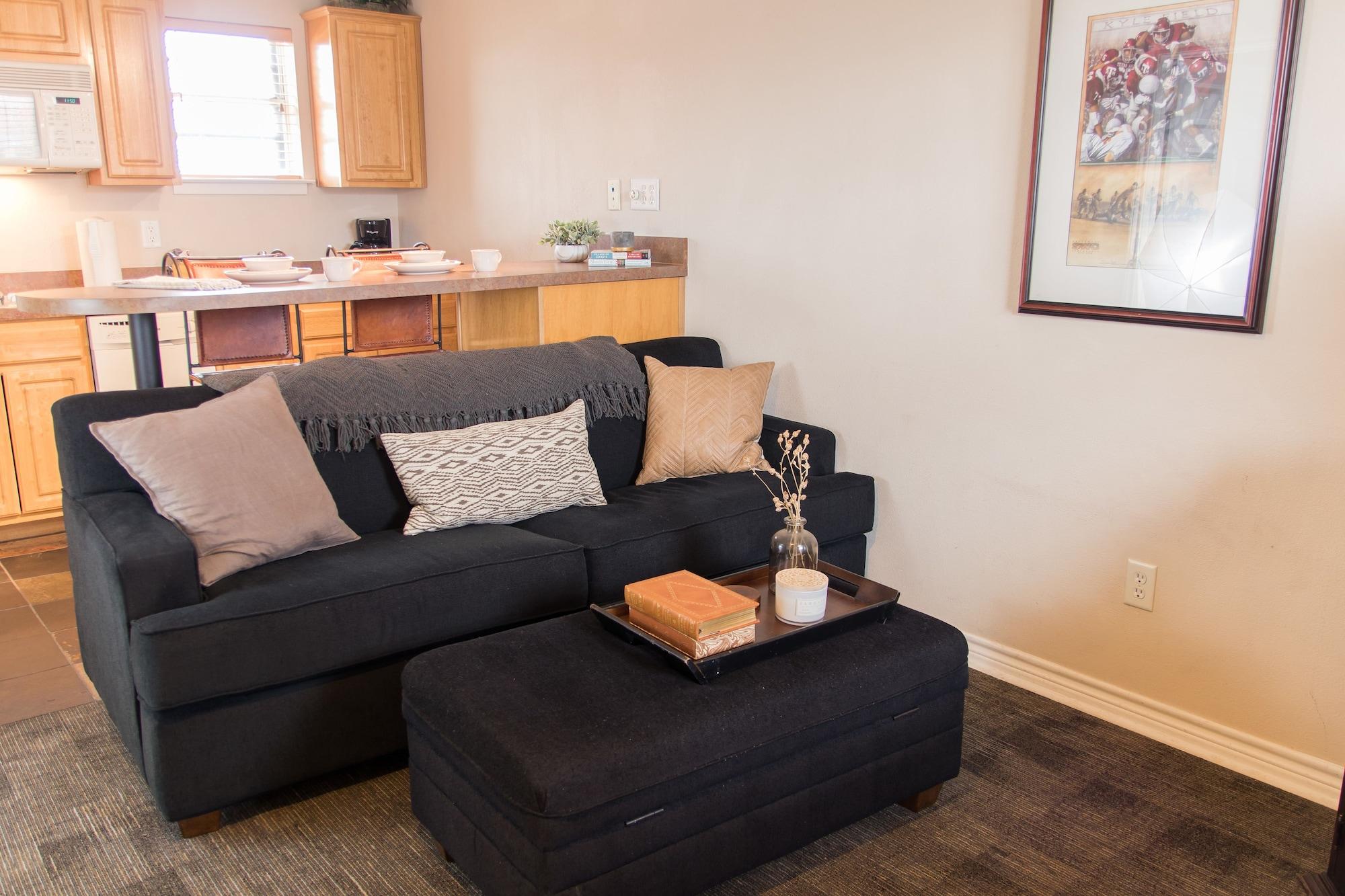 Vineyard Court Designer Suites Hotel College Station Eksteriør bilde