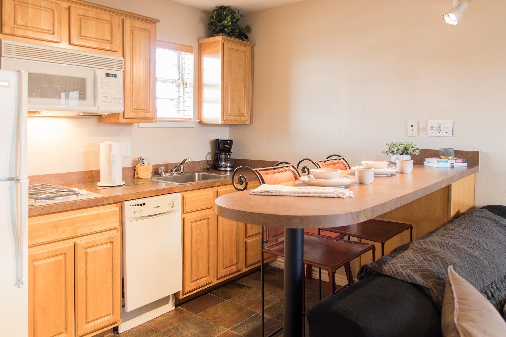 Vineyard Court Designer Suites Hotel College Station Eksteriør bilde