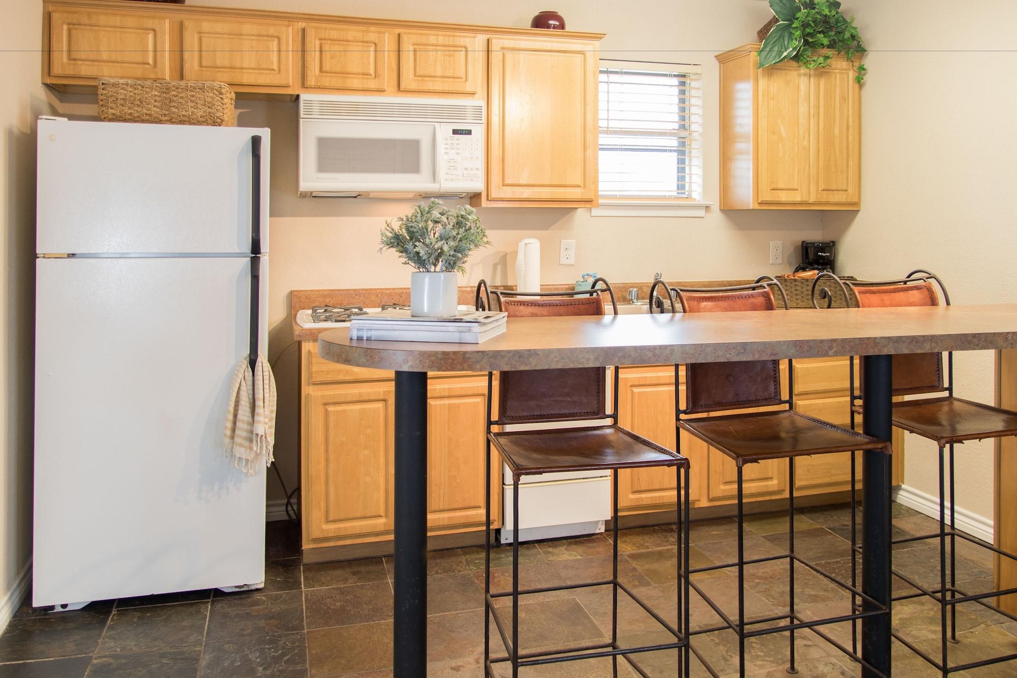 Vineyard Court Designer Suites Hotel College Station Eksteriør bilde