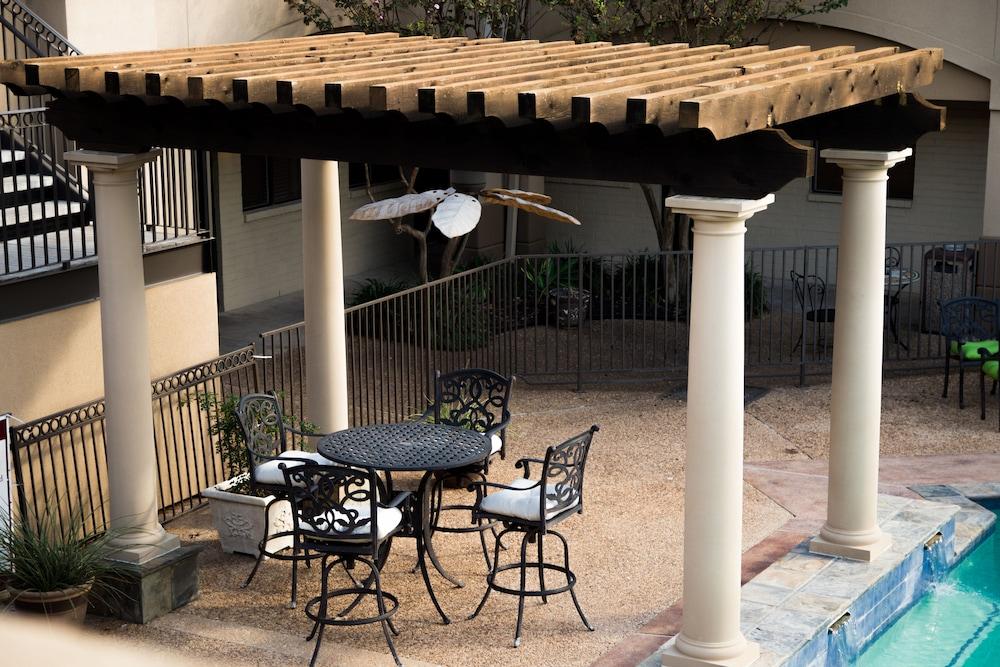 Vineyard Court Designer Suites Hotel College Station Eksteriør bilde